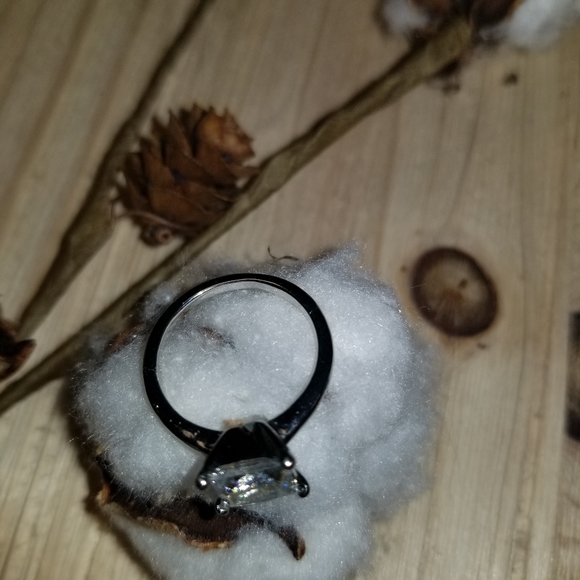 💍💍Gorgeous 2 Carat White Sapphire ring - Picture 8 of 8